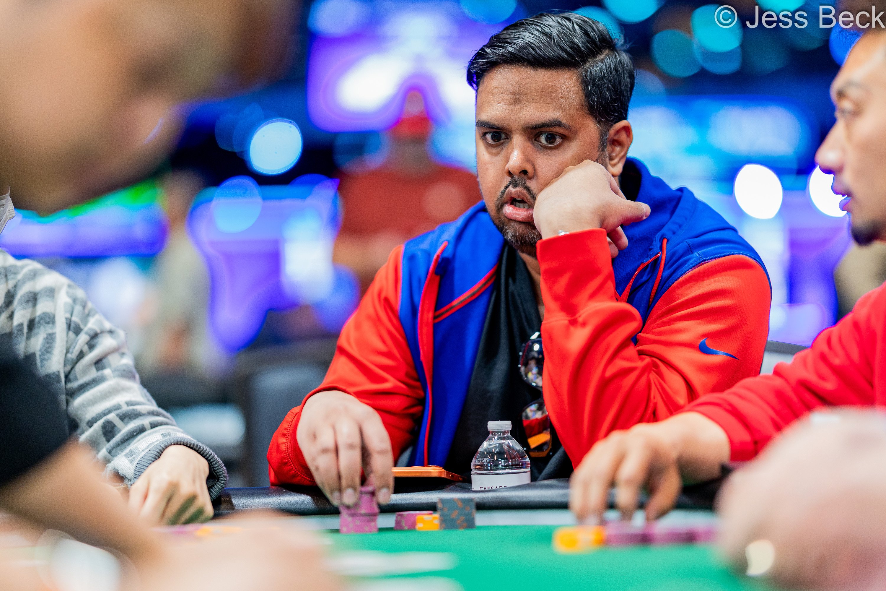 在线百家乐试玩 - WSOP 主赛事泡沫期上演“清一色”VS“葫芦”的世纪对决 - 在线百家乐